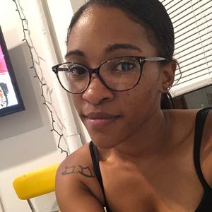 Meet your Posher, Renee